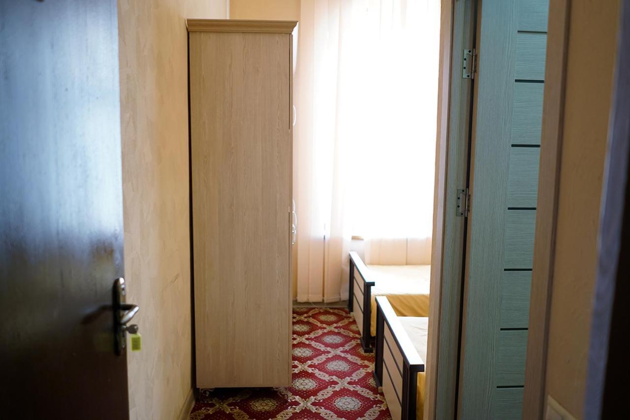 Elko Hotel Jerevan Exteriör bild